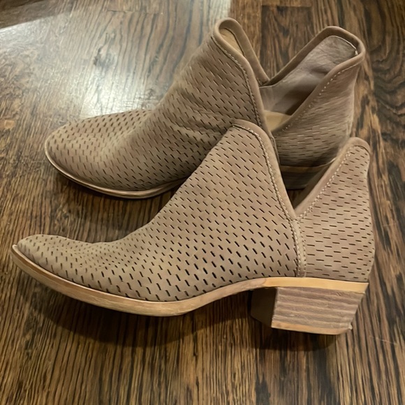 Lucky Brand booties - Picture 2 of 5